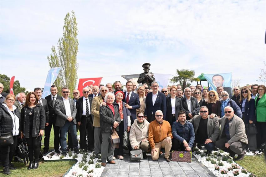 Ahmet Akın’dan Tıbbiyeli Hikmet’e vefa