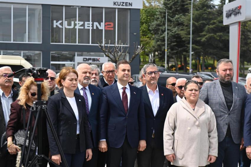 Ahmet Akın’dan Tıbbiyeli Hikmet’e vefa