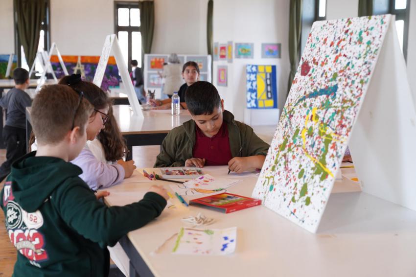 Ayvalık’ta Geleneksel Oyunlarla Dolu Renkli Bir Gün