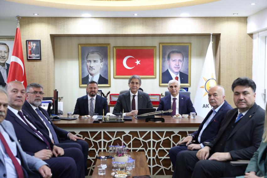 AK PARTİ GENEL BAŞKAN YARDIMCISI VE YEREL YÖNETİMLER BAŞKANI MUSTAFA DEMİR BALIKESİR’DE YOĞUN ZİYARETLER GERÇEKLEŞTİRDİ