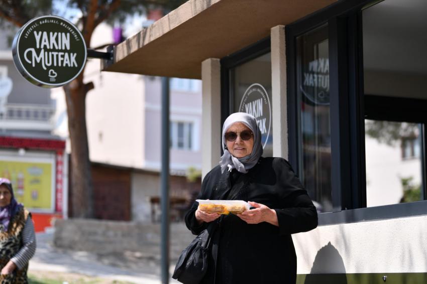 Ahmet Akın ile “Yakın Mutfak” zorlu ekonomik koşullarda halkın hizmetinde