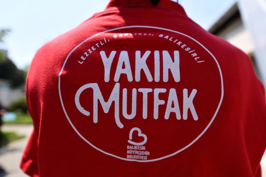 Ahmet Akın ile “Yakın Mutfak” zorlu ekonomik koşullarda halkın hizmetinde
