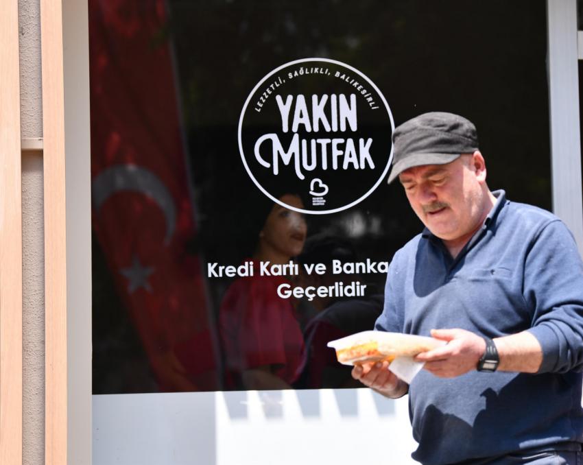Ahmet Akın ile “Yakın Mutfak” zorlu ekonomik koşullarda halkın hizmetinde