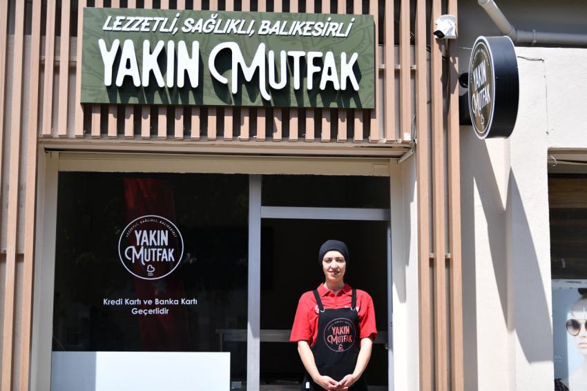 Ahmet Akın ile “Yakın Mutfak” zorlu ekonomik koşullarda halkın hizmetinde