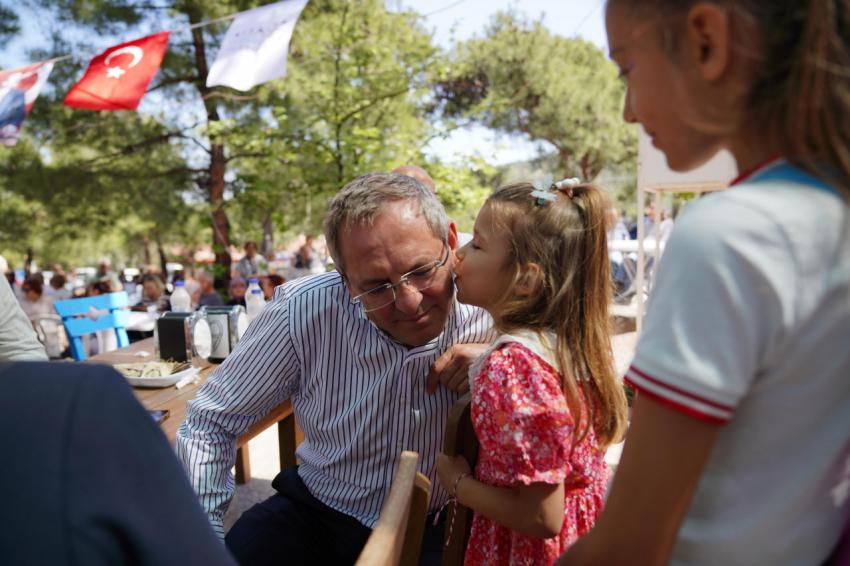 AYVALIK’TA HIDIRELLEZ COŞKUSU ÇAMLIK’TA YAŞANDI