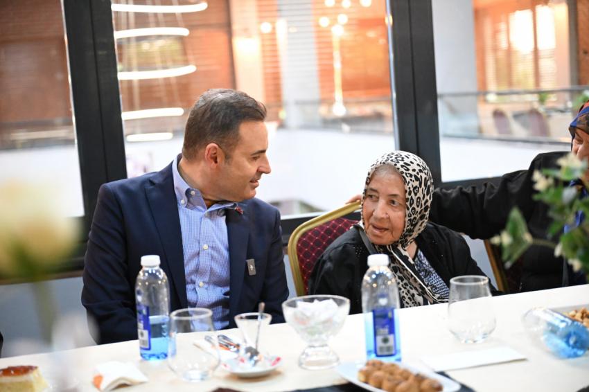 Akın: “Bu belediyenin kapıları size sonuna kadar açık”