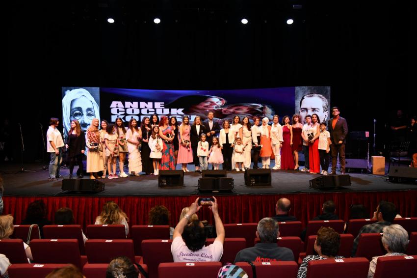Balıkesir’de anneler ve çocuklarından benzersiz konser