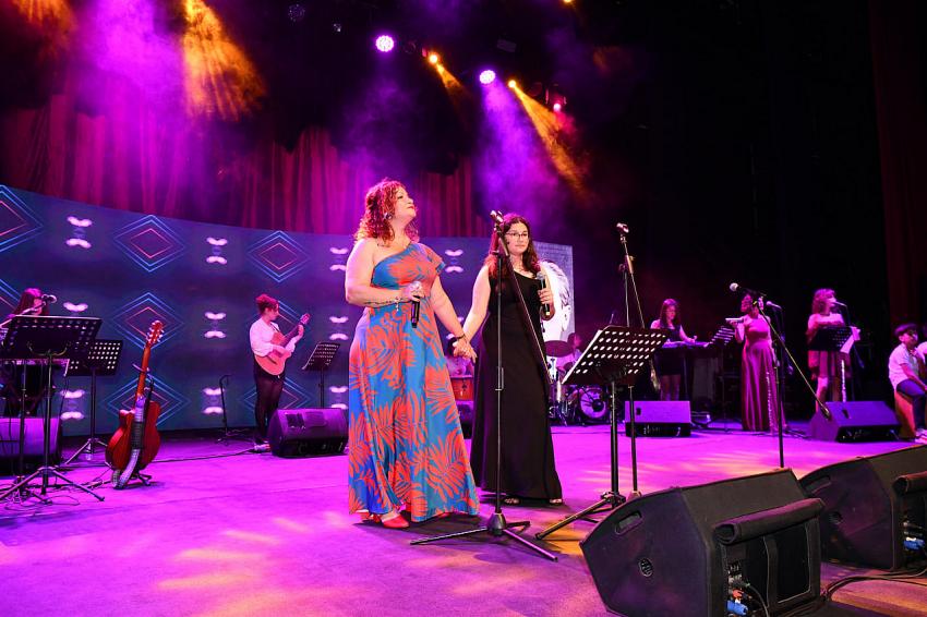 Balıkesir’de anneler ve çocuklarından benzersiz konser