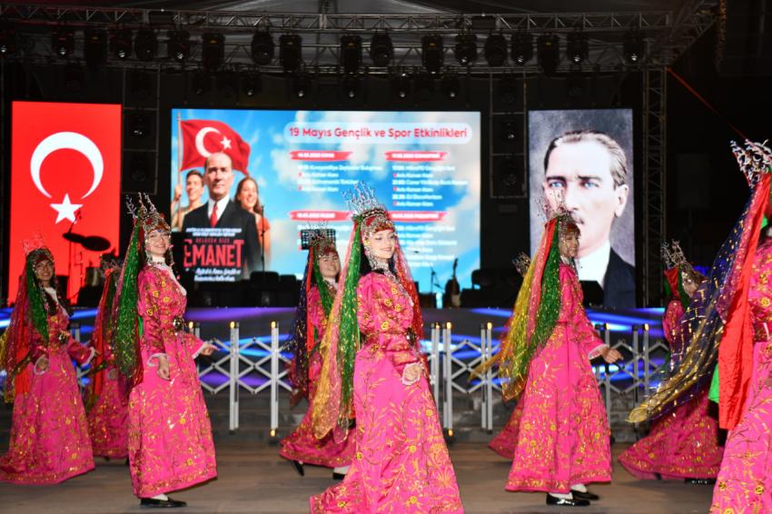 Zeybekler Buluşması ve Kahramanlık Konserine büyük ilgi