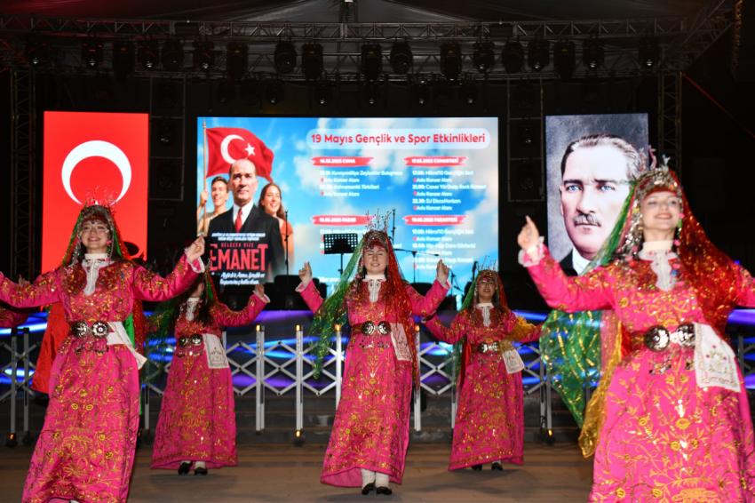 Zeybekler Buluşması ve Kahramanlık Konserine büyük ilgi