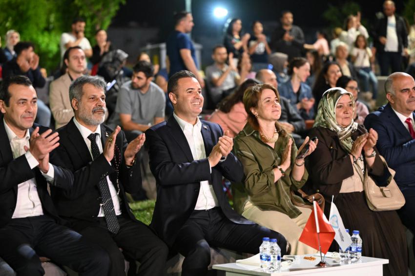 Zeybekler Buluşması ve Kahramanlık Konserine büyük ilgi