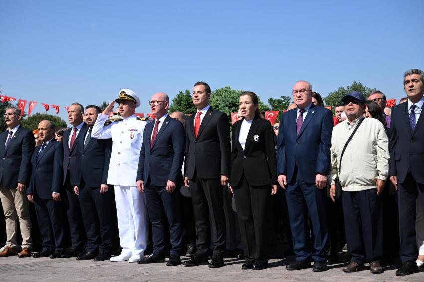 Akın: “Atatürk’ü anmak ve anlamak hepimizin boynunun borcu”