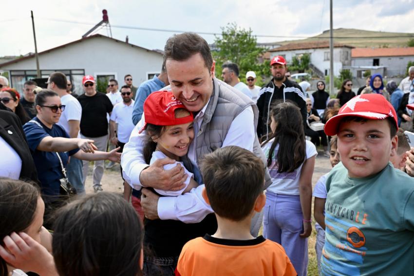 Akın, hafta sonu mesaisini köy hayırlarına ayırdı