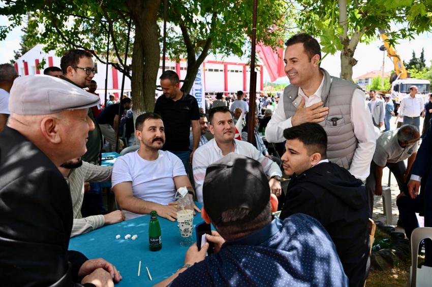 Akın, hafta sonu mesaisini köy hayırlarına ayırdı