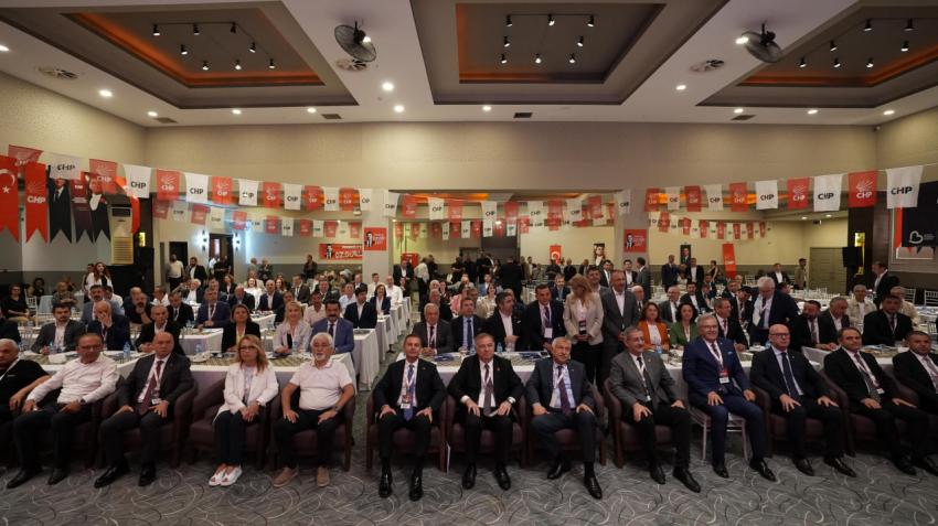 CHP’den Balıkesir’e özel ilgi: Üst düzey yöneticiler ve belediye başkanlarından büyük buluşma