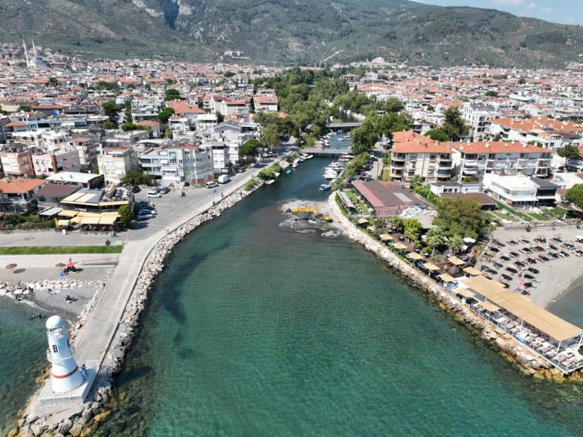 Edremit Çayı ve Şahinderesi’nde temizlik çalışmaları