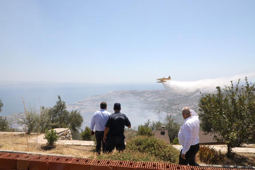  Edremit’te zeytinlikte çıkan yangın ormana sıçramadan söndürüldü