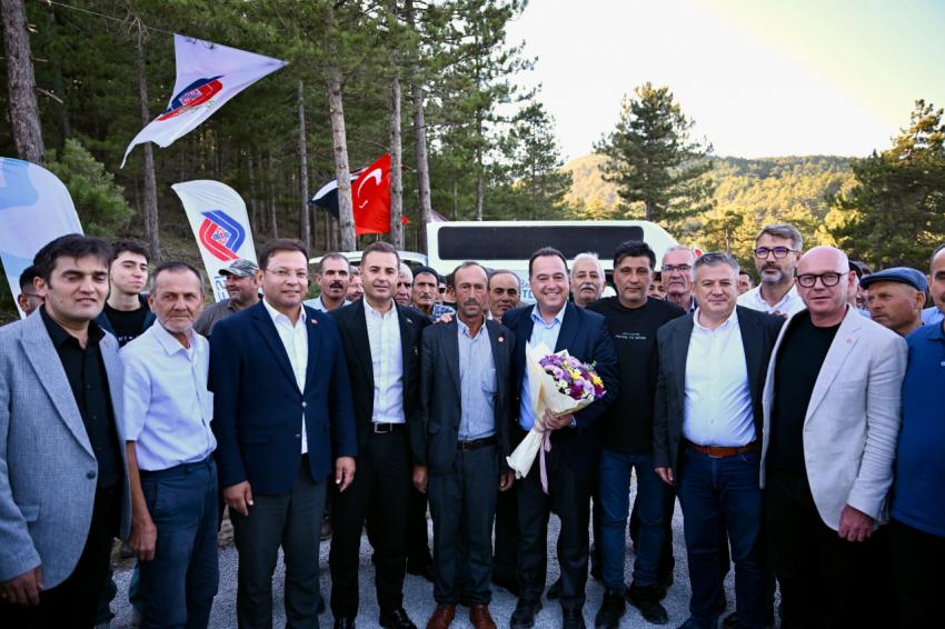 Gördes-Sındırgı yolu davul zurnayla açıldı