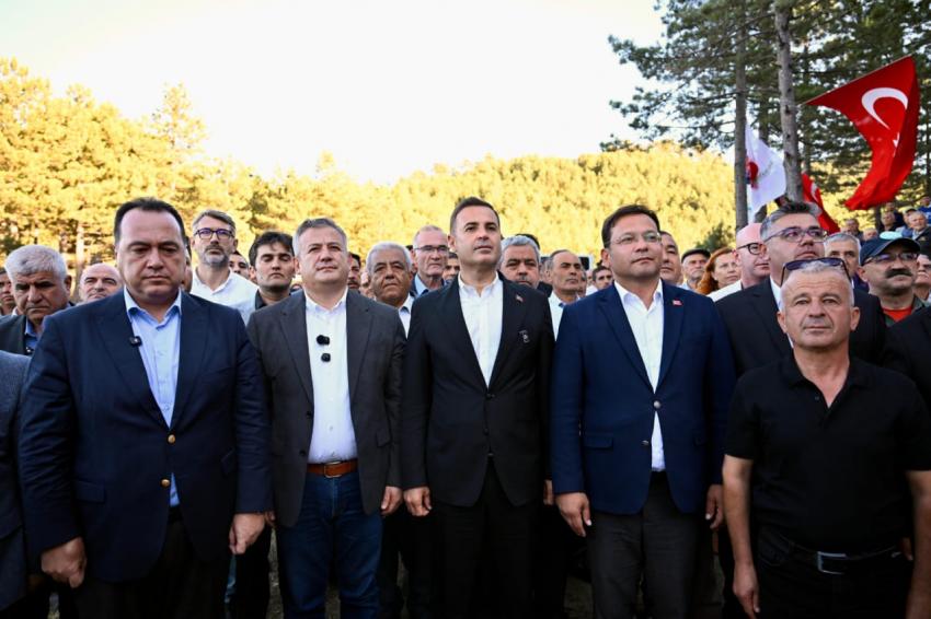 Gördes-Sındırgı yolu davul zurnayla açıldı