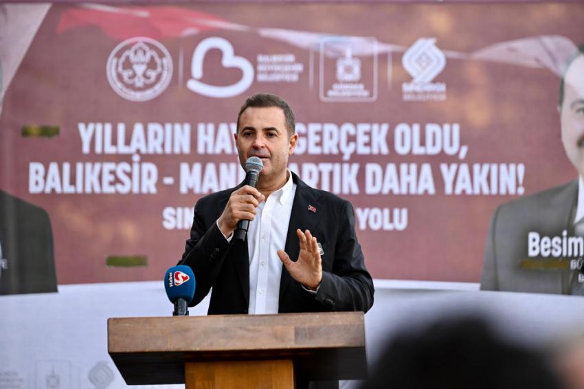 Gördes-Sındırgı yolu davul zurnayla açıldı