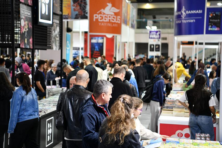 Öğrencilerden Kitap fuarına tam not