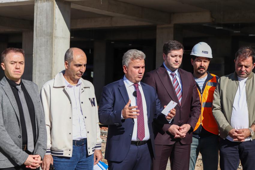 MUSTAFA CANBEY: “EDREMİT DEVLET HASTANESİ, KÖRFEZ BÖLGEMİZİN SAĞLIK ÜSSÜ OLACAK”