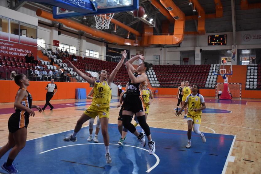 Gürespor, kazanmaya devam ediyor