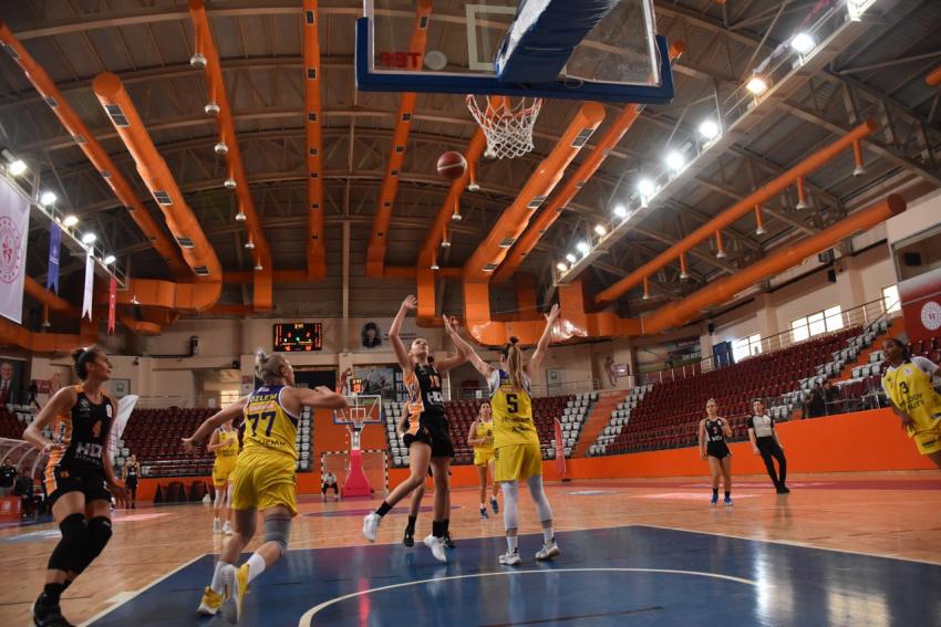 Gürespor, kazanmaya devam ediyor