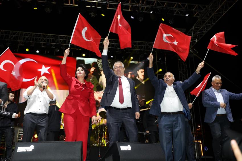 Edremit'te Cumhuriyet coşkusu