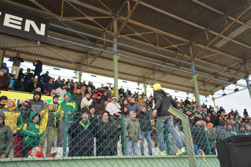 1966 Edremitspor zirveye ortak oldu