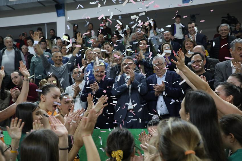 Ferhatoğlu Edremit Belediyesi Gürespor, 25 yıl sonra Süper Lig’de!