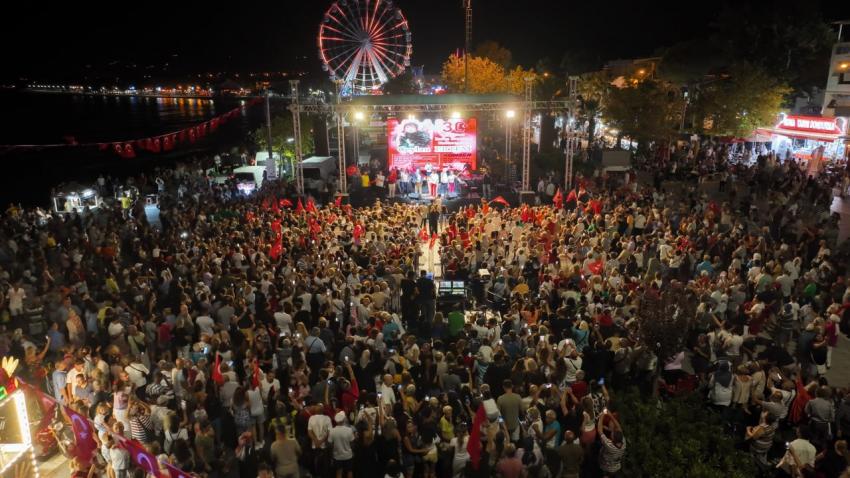 30 Ağustos Zafer Bayramı Edremit'te coşkuyla kutlandı