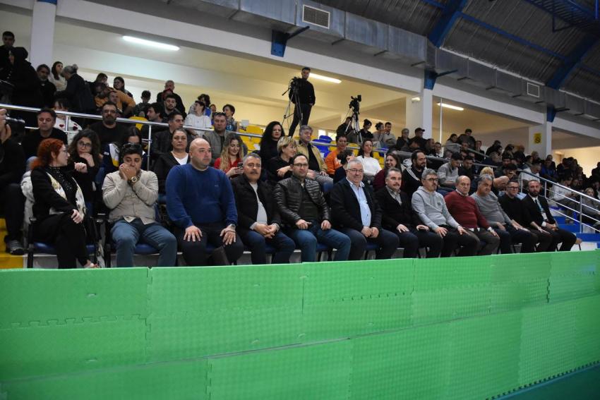 Gürespor, şampiyonluk yolunda namağlup ilerliyor