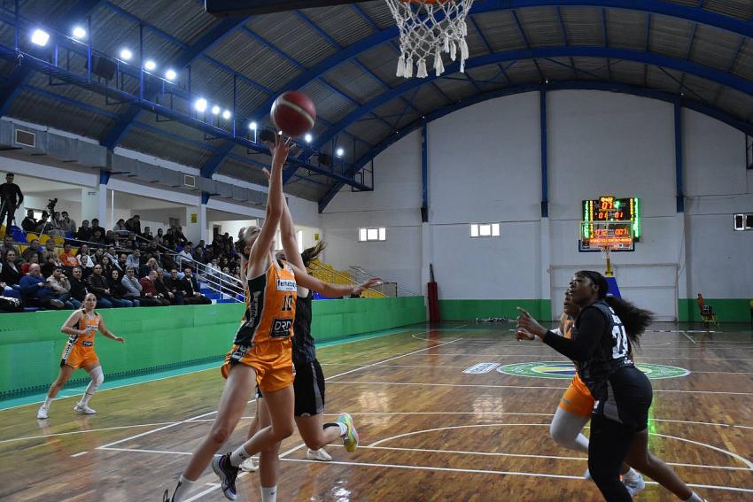 Gürespor, şampiyonluk yolunda namağlup ilerliyor