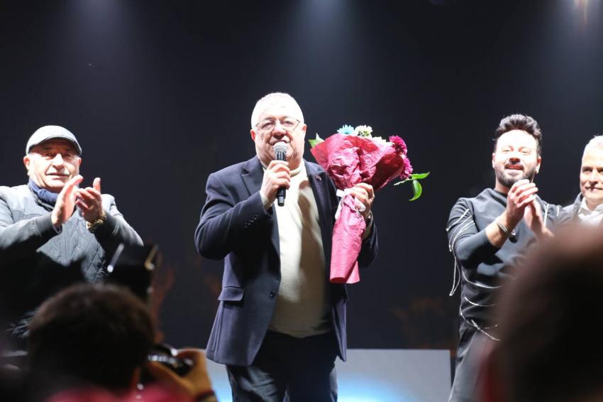 Başkan Ertaş yeni yılı vatandaşlarla birlikte karşıladı