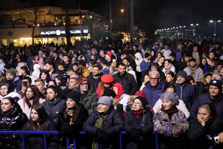 Başkan Ertaş yeni yılı vatandaşlarla birlikte karşıladı