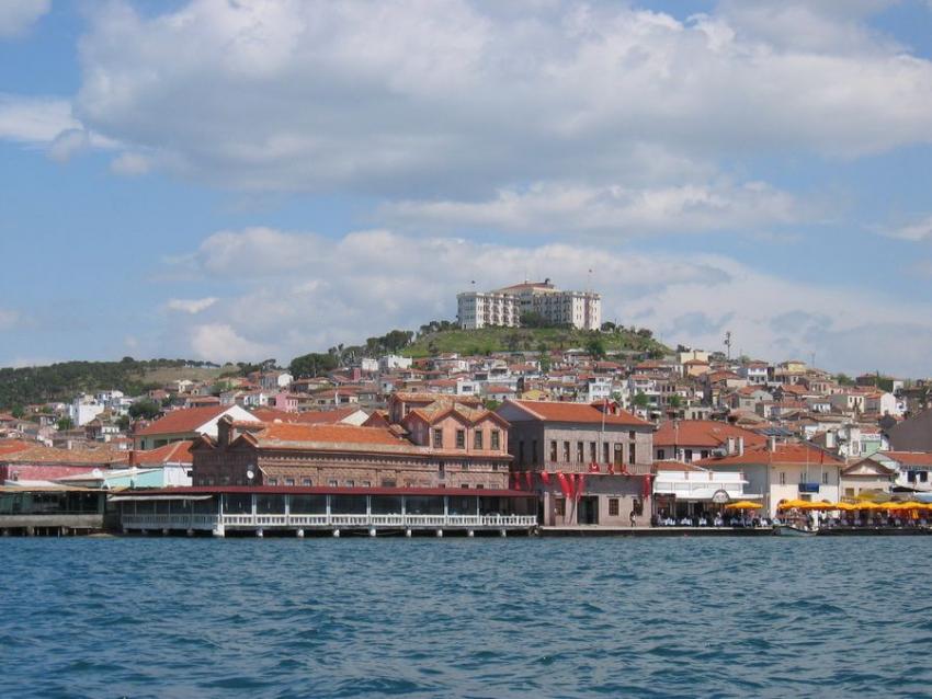 Efsane Başkan’ı Mehmetçik’e bağışladığı rehabilitasyon merkezine götürdü