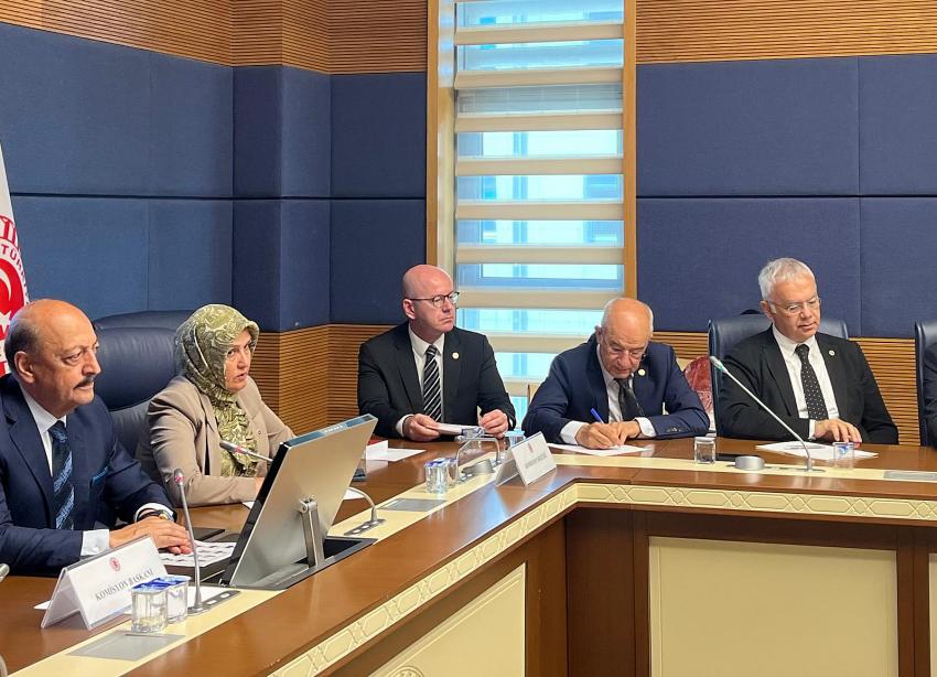 BALIKESİR’İN SAĞLIK YATIRIMLARI GECİKİYOR