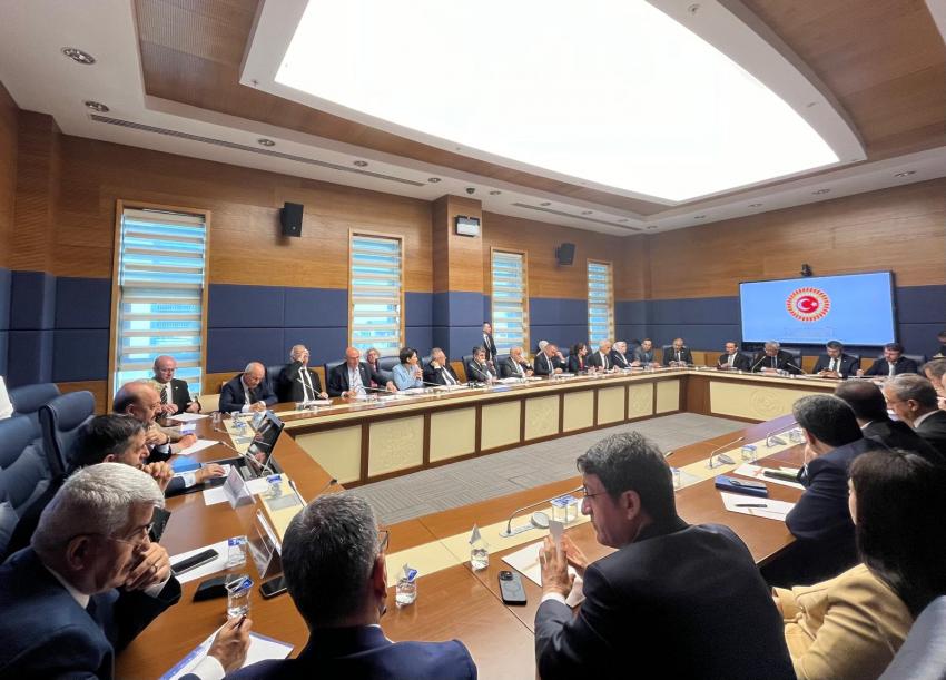 BALIKESİR’İN SAĞLIK YATIRIMLARI GECİKİYOR