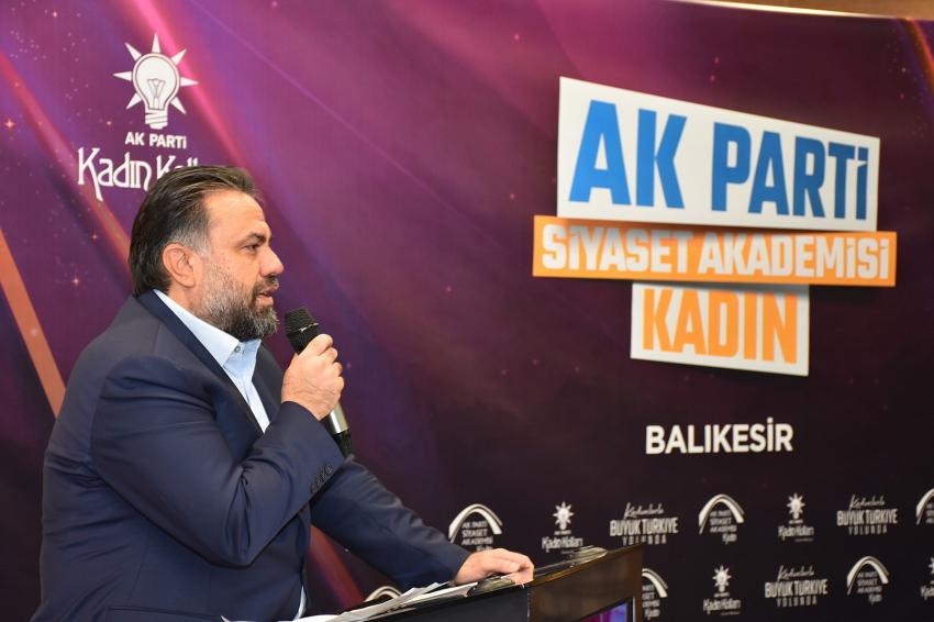 “SİYASET AKADEMİSİ KADIN BALIKESİR”, PROGRAMININ İLKİ GERÇEKLEŞTİRİLDİ…