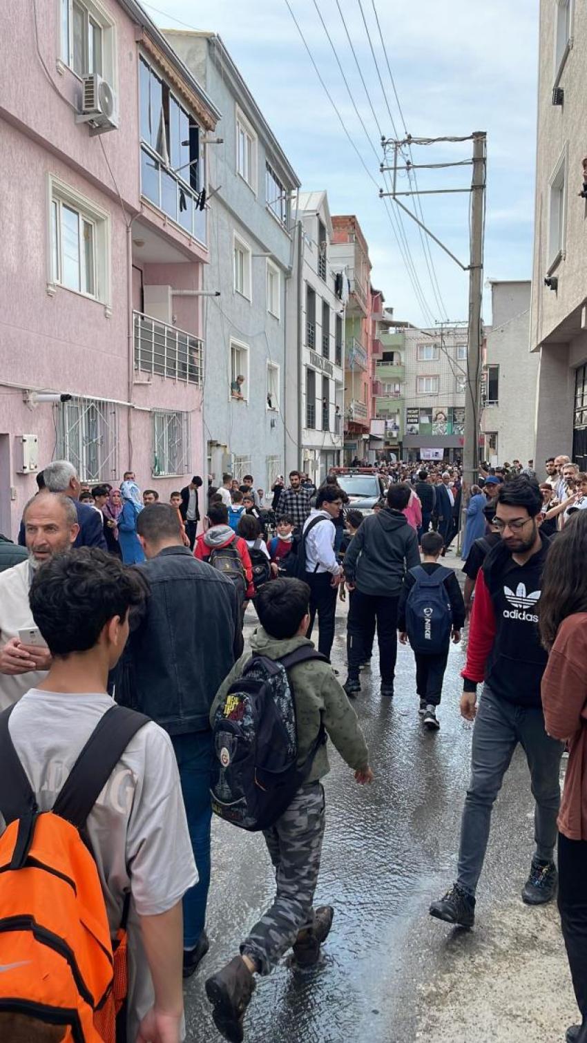 BURSA'DA MAHALLEYE DÜŞEN UÇAKTAN ILK GÖRÜNTÜLER GELDI: PILOT VE YARDIMCISI HAYATINI KAYBETTI