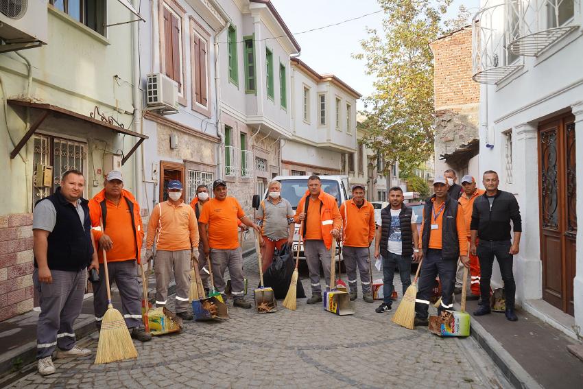 TARİHİ KENT SOKAKLARI İÇİN “TEMİZLİK ORDUSU” İŞBAŞINDA