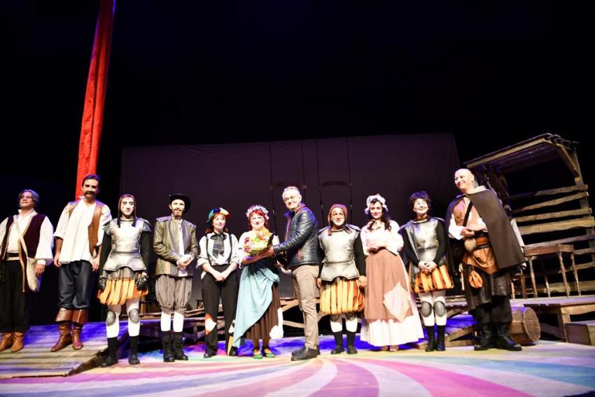 ‘TINGIR MINGIR ÜLKE’ ÇOCUKLARLA BULUŞTU