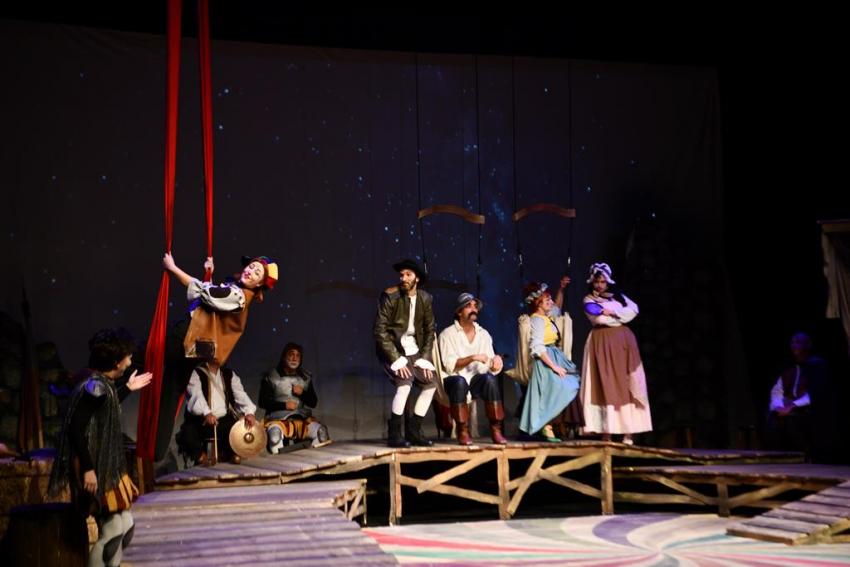 ‘TINGIR MINGIR ÜLKE’ ÇOCUKLARLA BULUŞTU