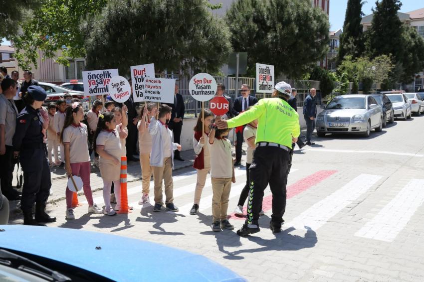 EDREMIT’TE TRAFIK HAFTASI KUTLANDI