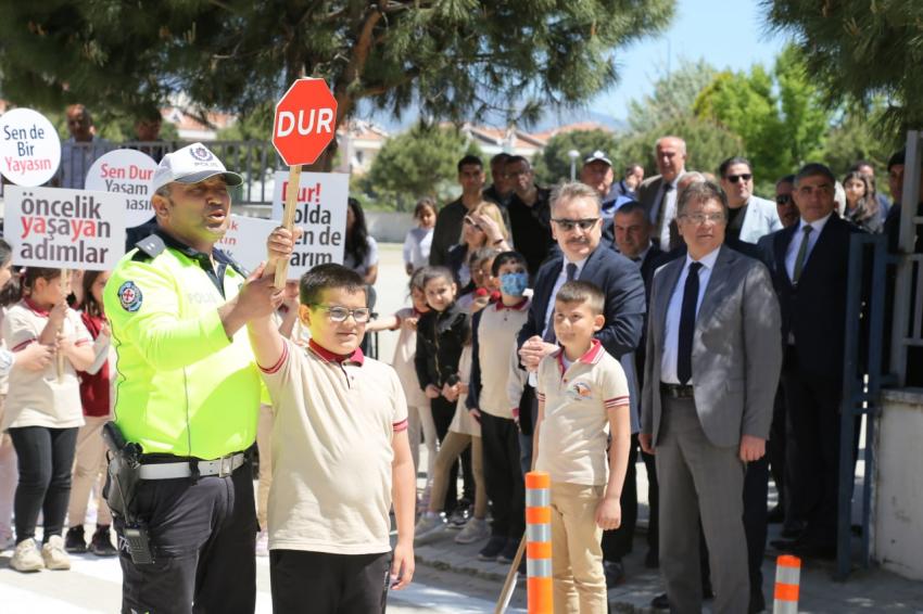 EDREMIT’TE TRAFIK HAFTASI KUTLANDI