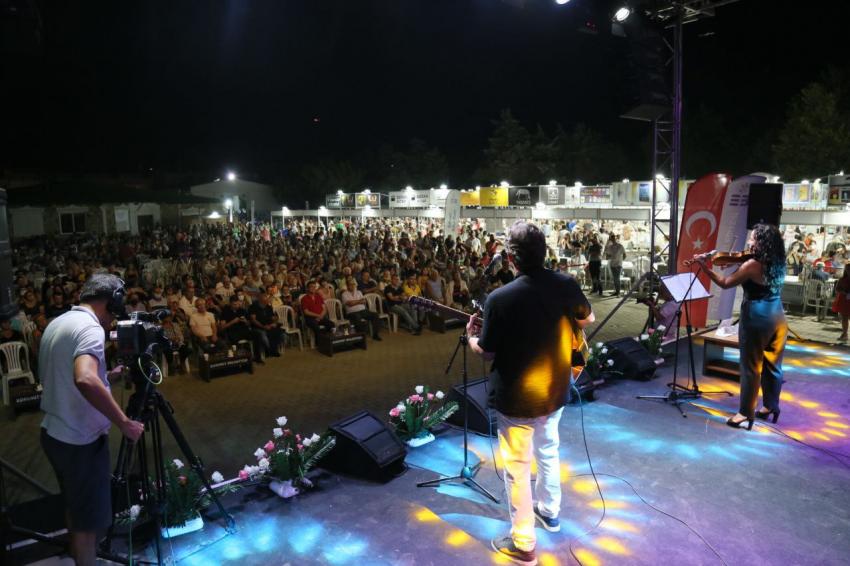 5. EDREMIT KITAP FUARI’NDA BEŞINCI GÜN GERIDE KALDI