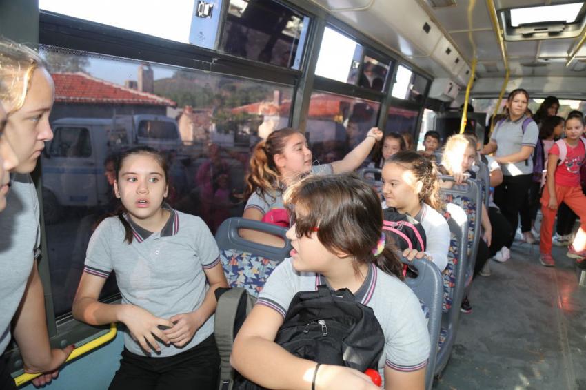 BAŞKAN ARSLAN ÖĞRENCİLERİN ULAŞIM SORUNUNU ÇÖZDÜ