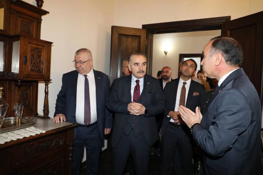 ULU ÖNDER ATATÜRK'ÜN EDREMİT'E GELİŞİNİN 91. YILI COŞKUYLA KUTLANDI