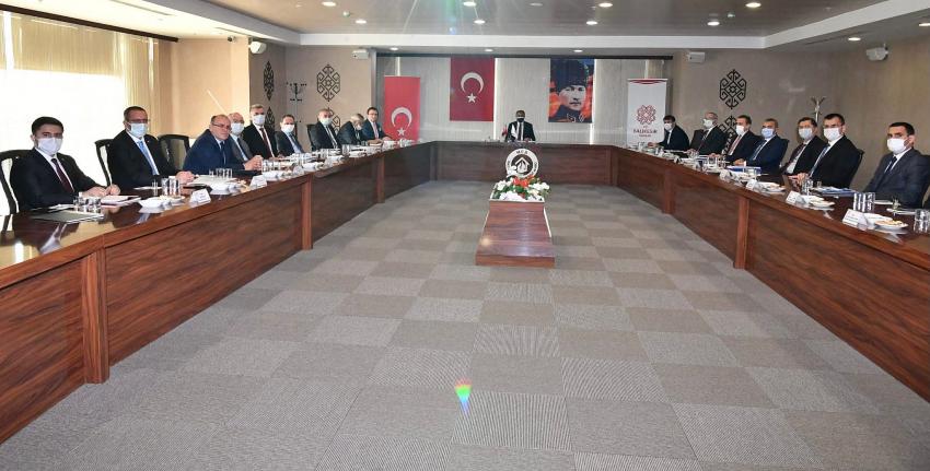 Vali Şıldak Yürütülen Projeleri Değerlendirdi